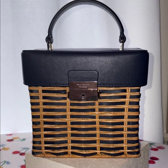 Kate Spade Blazer Blue Voyage Wicker Small Top Handle with/Strap EUC!! - Picture 1 of 15